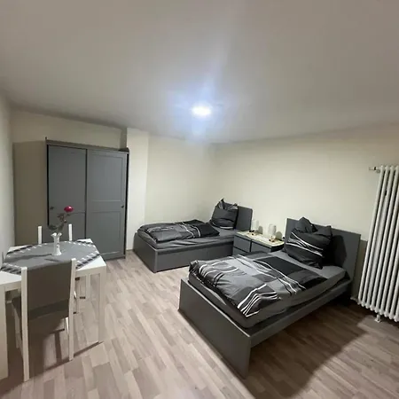 Am Neumarkt * אוורבך