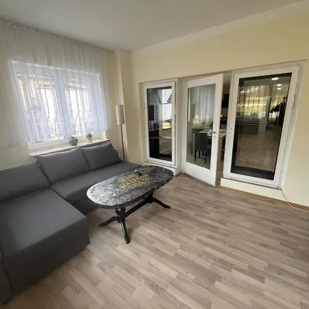 Am Neumarkt * אוורבך